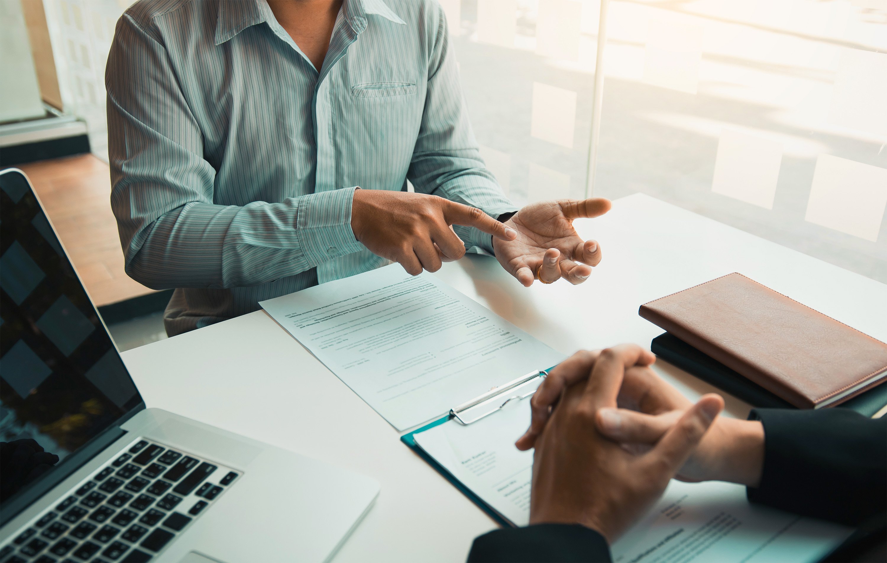 Employee-leader-conversation